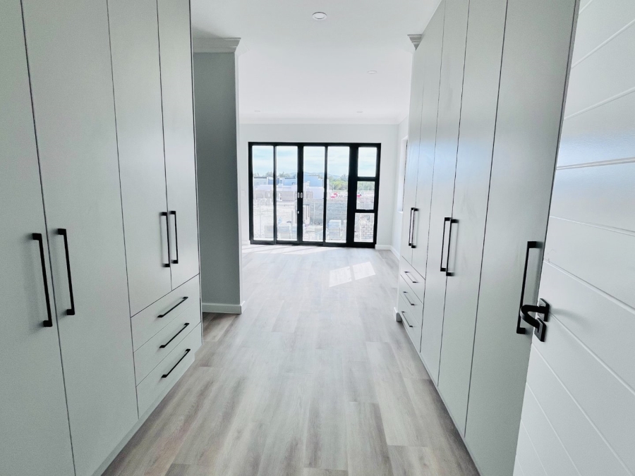 4 Bedroom Property for Sale in Sandown Western Cape